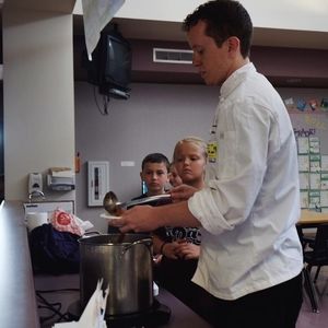 Meet your Posher, Thomas